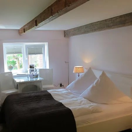 Отель Long Island House Sylt 3*